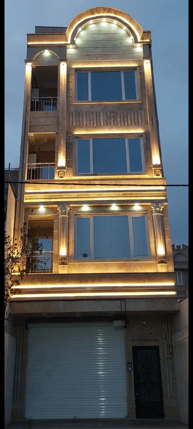 مغازه + سه واحد مسکونی نوساز برِ خیابان ابوترابی