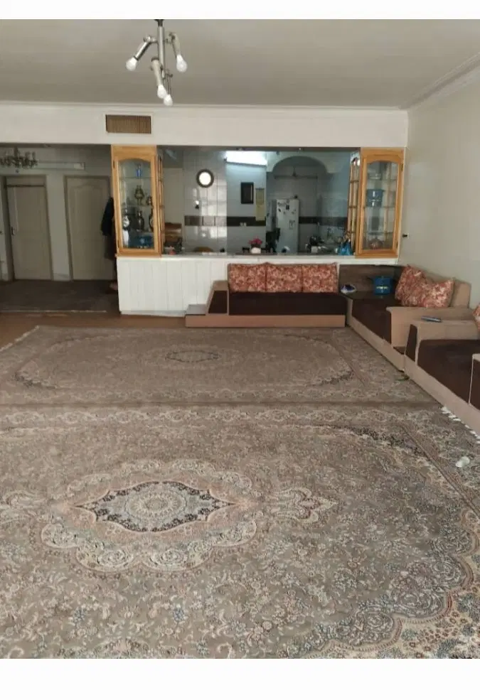 منزل مسکونی دربست اجاره داده میشود