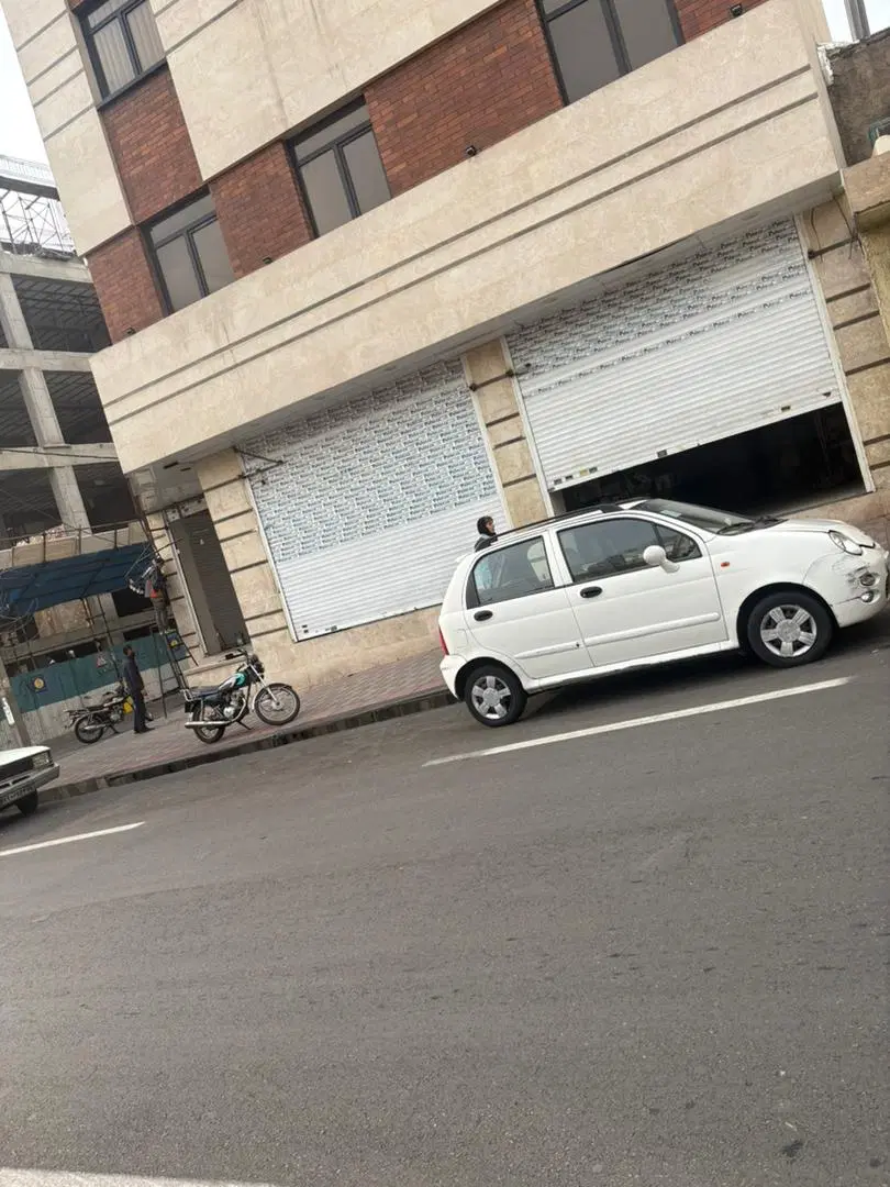 مجیدیه شمالی ۱۰۰متر دو بر ۱۲ متر بر خیابان اصلی