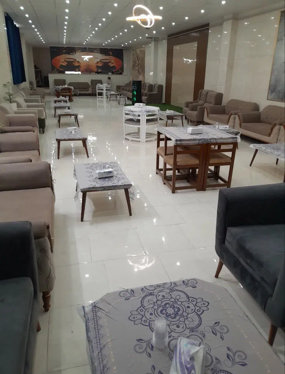 فروش ملک ۶۰۰متری همراه سالن ۳۰۰متری لوکس چورناب