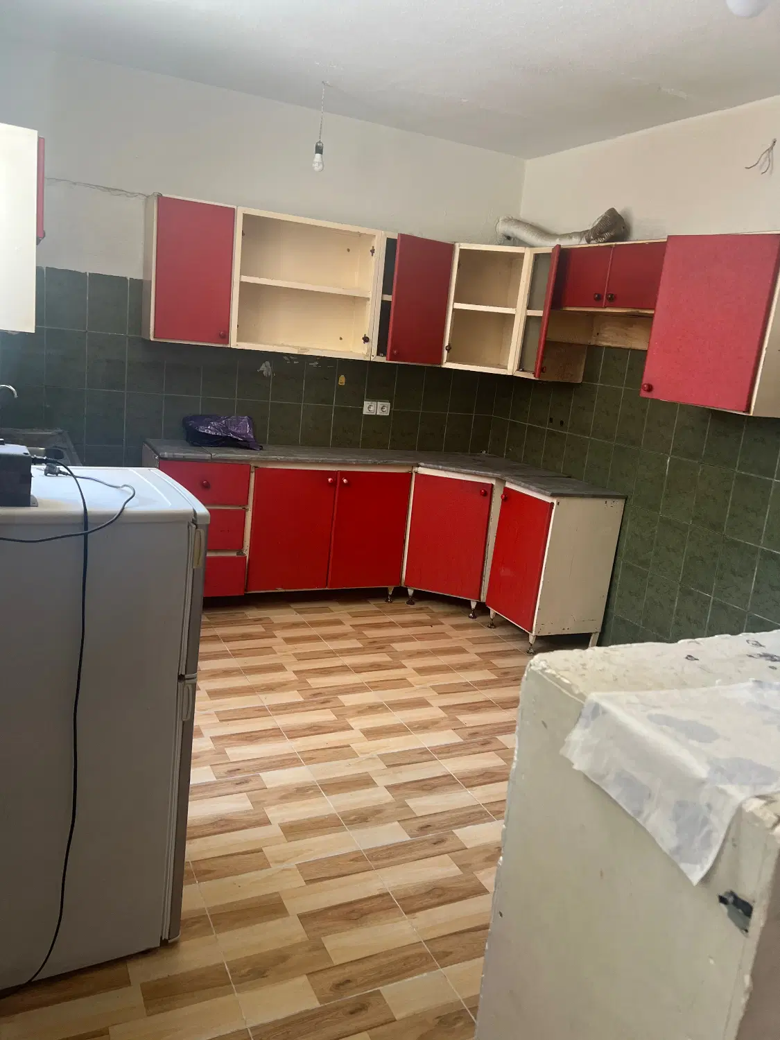 ویلای نزدیک به خیابان شکری