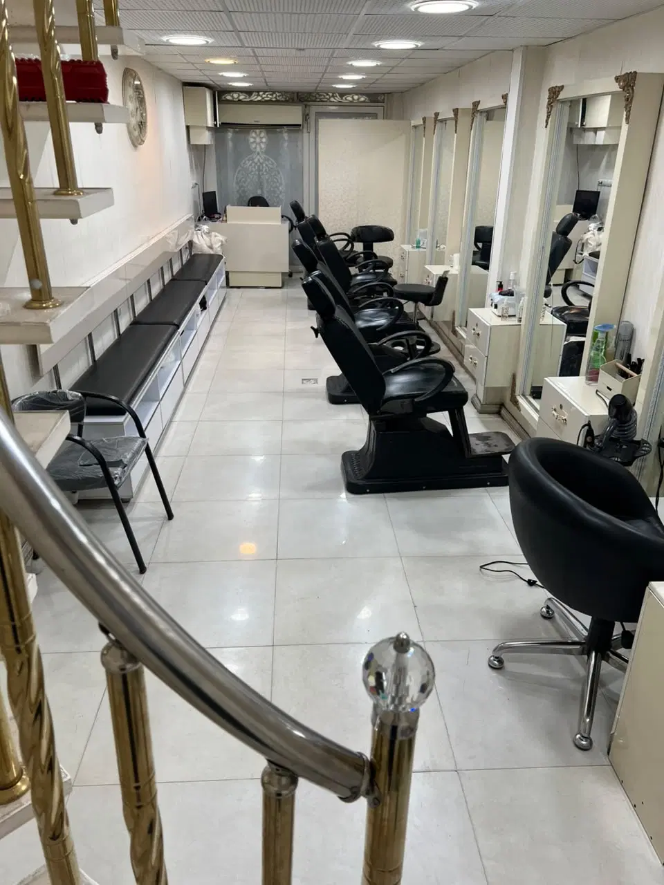 رهن و اجاره مغازه ۵۷ متری در پاداد