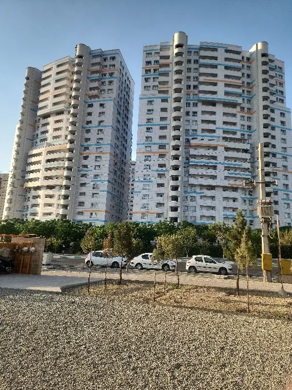 یک باب مغازه ۴۵ متر کفی شهرک دانشگاه شریف