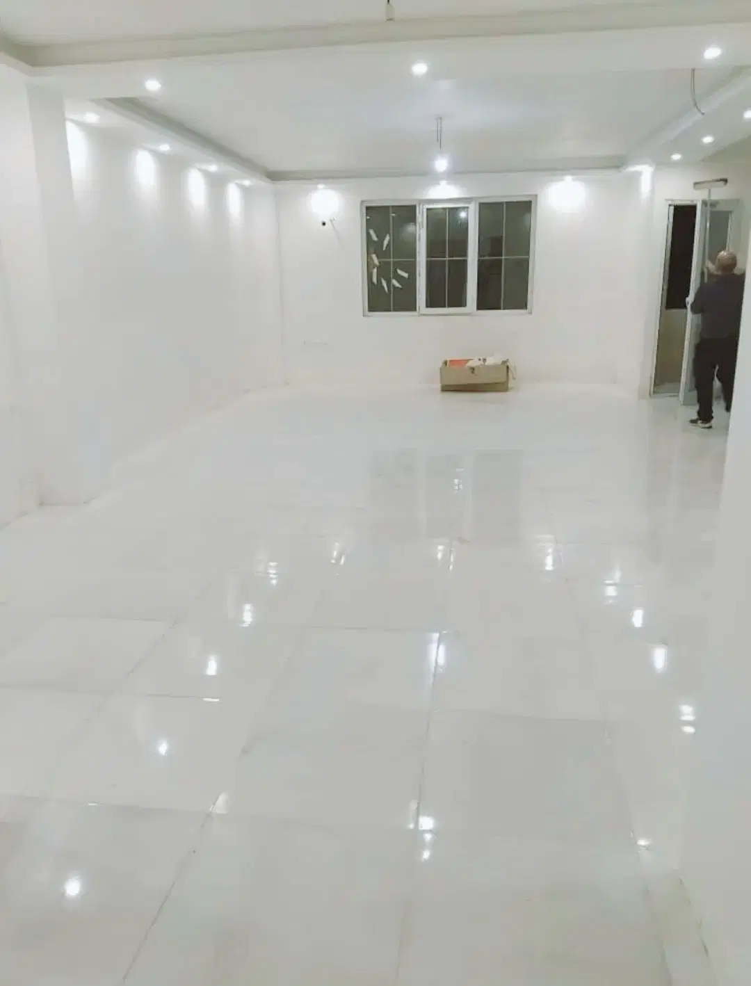 آپارتمان ۱۰۰ متری، مابین جهاد و یخسازی