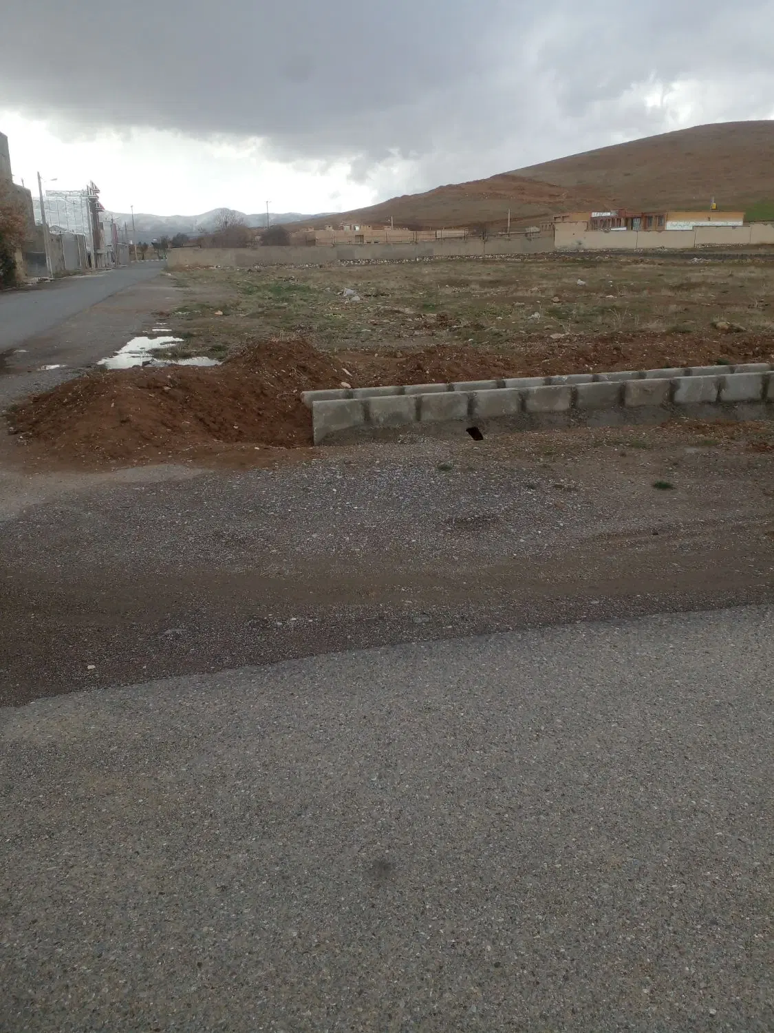 زمین ۱۸۰ متر