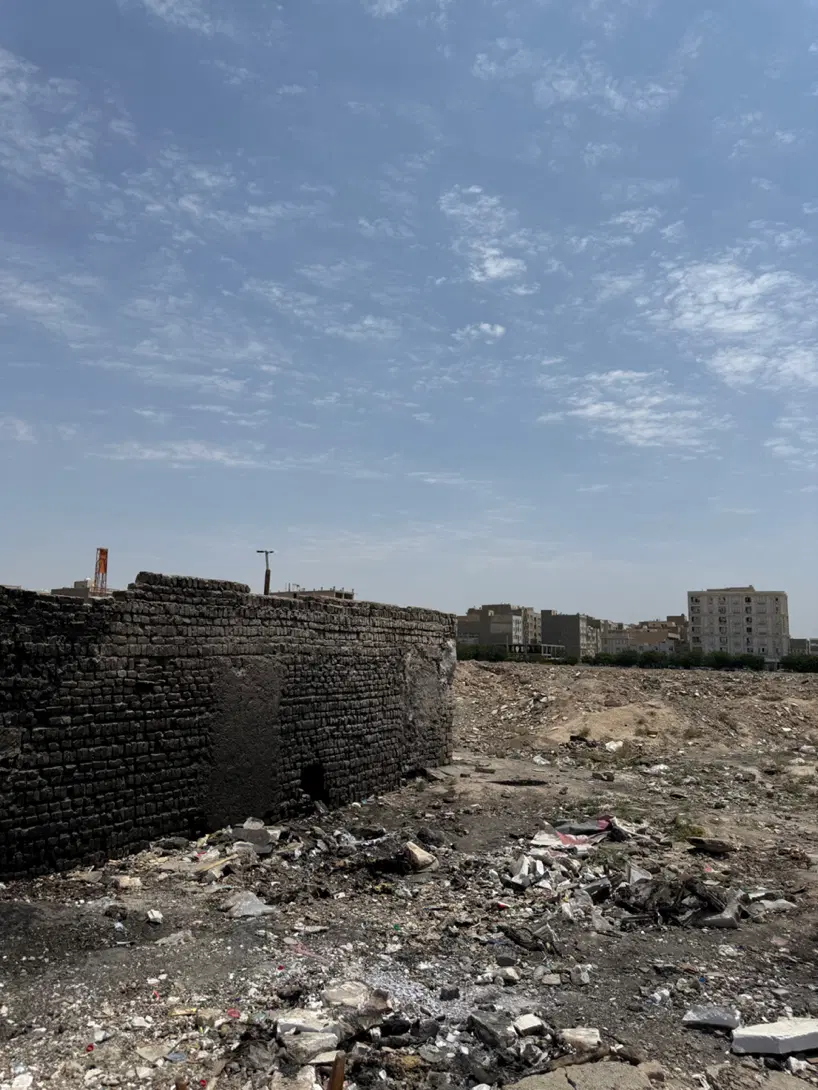 ملک ۴۲۰ متری چهاردیواری سند دار