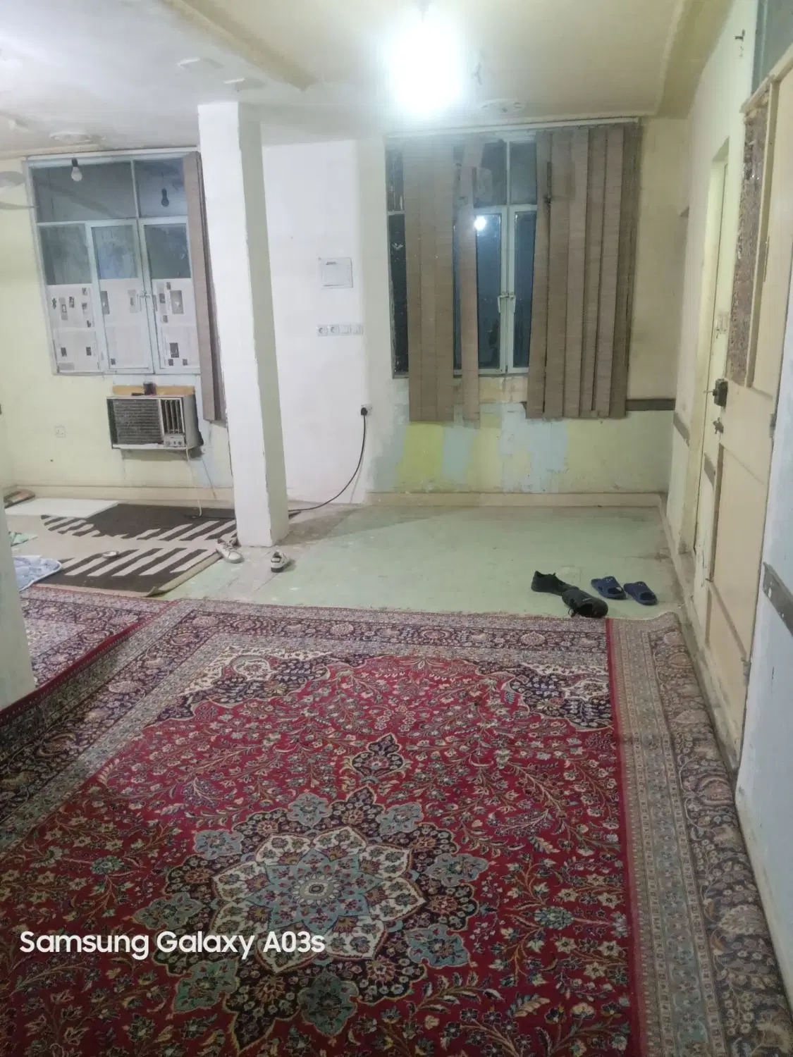 خانه چهارراه نادری طبقه سوم