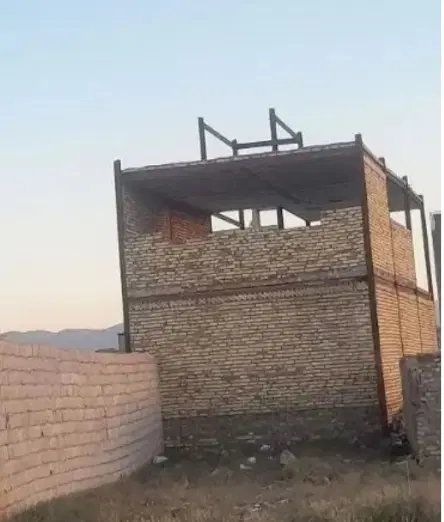 ساختمان دو طبقه