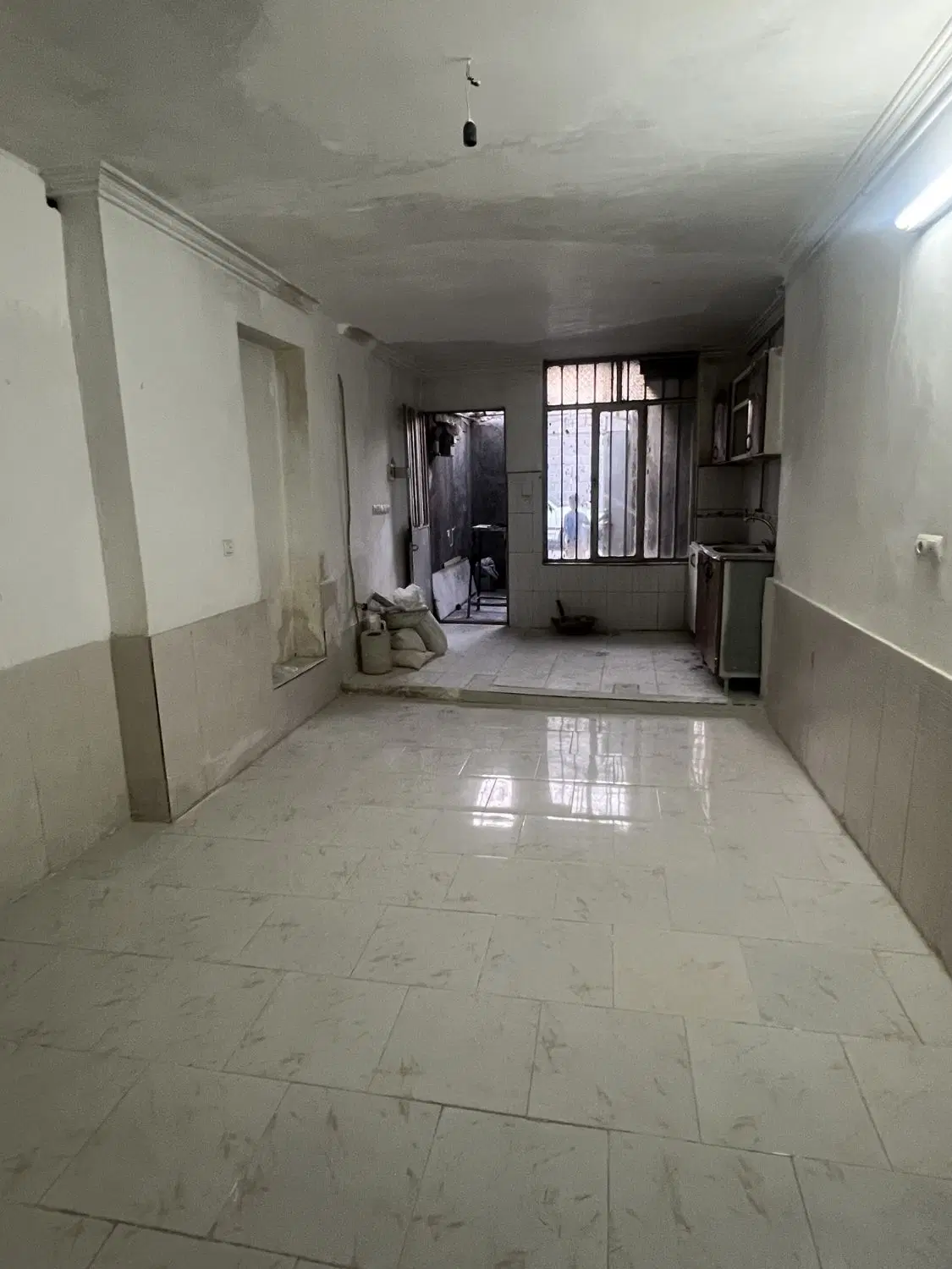 خانه دربست۶۰متری واقع در بلوارشاهنامه