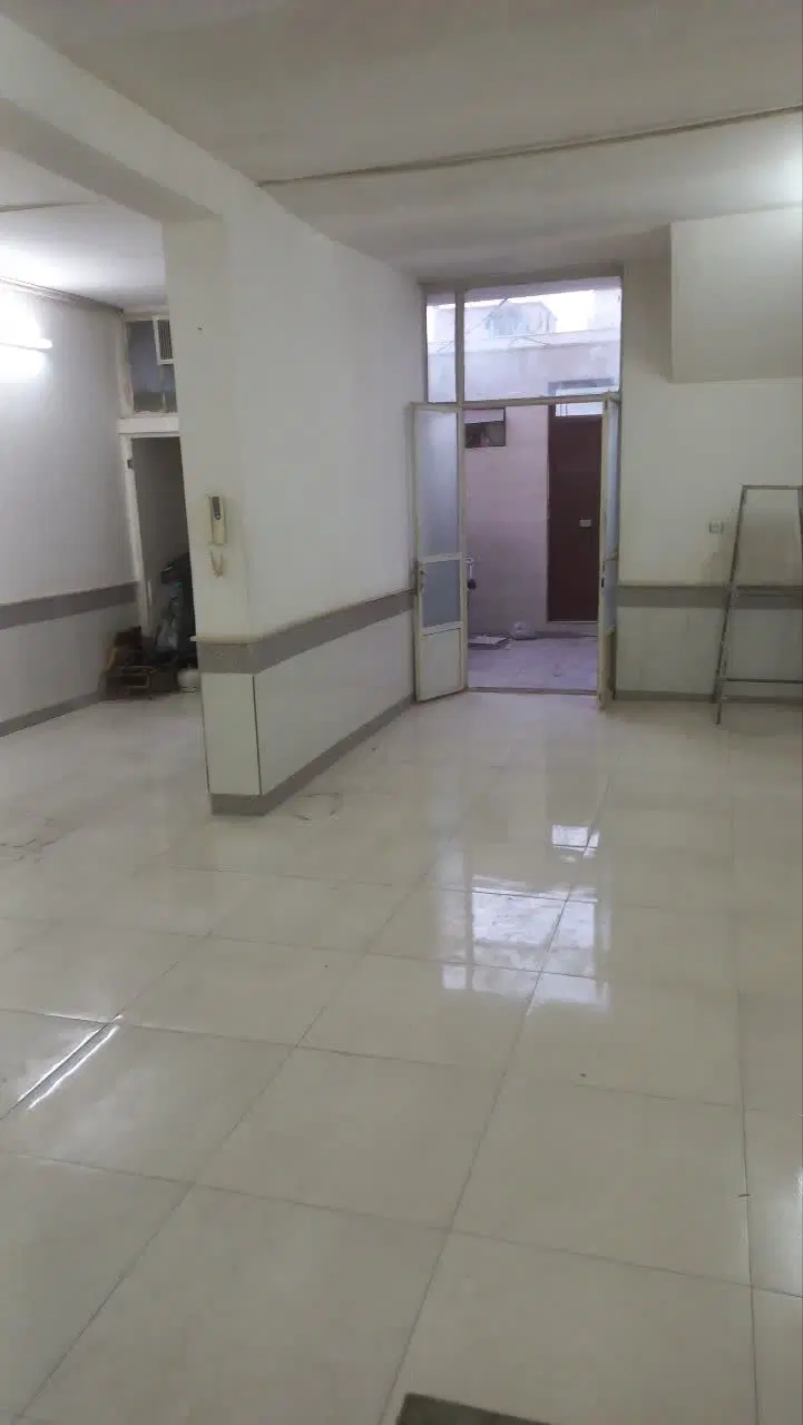 خانه ی همکف ۷۶متری دربست