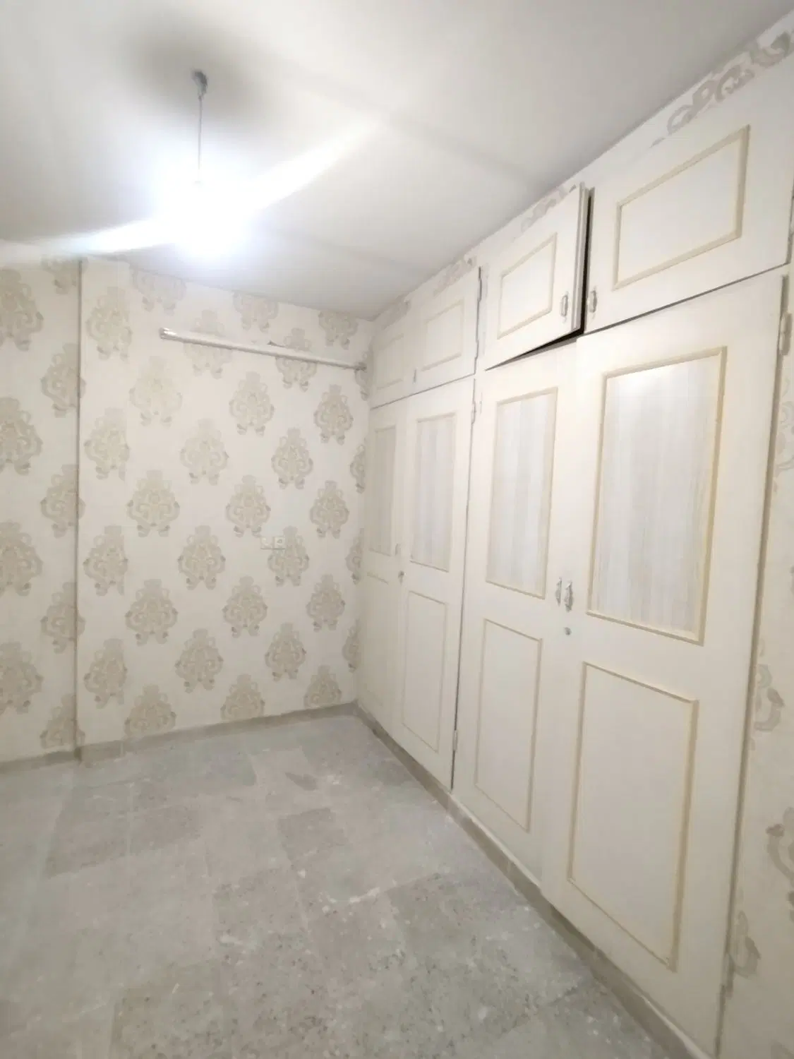 ۳طبقه دربستی تمیز با پارکینگ