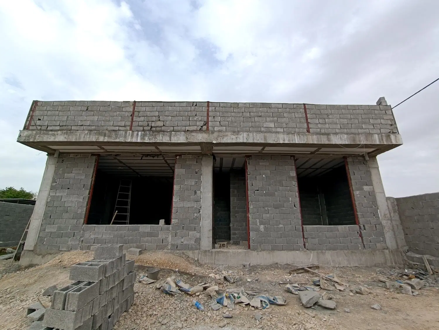 ویلایی نیمه کاره پهلوانکشی