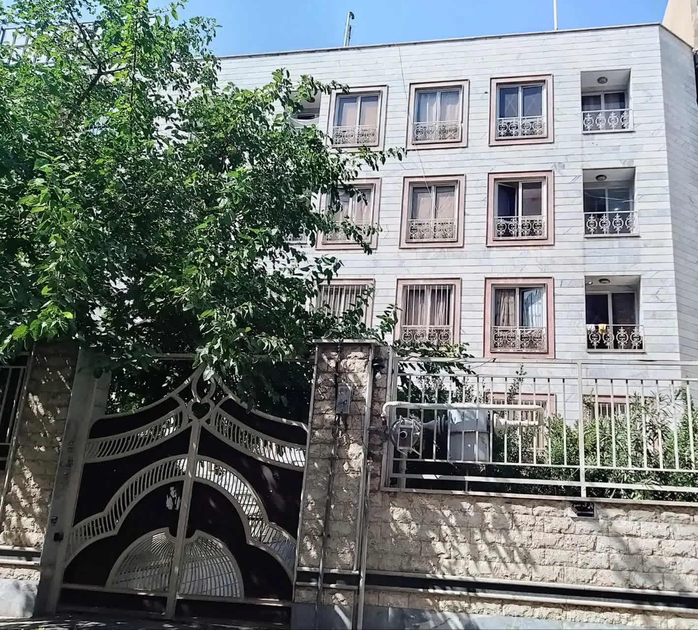 آپارتمان ۴۸_۶۰ متر خیابان باشگاه
