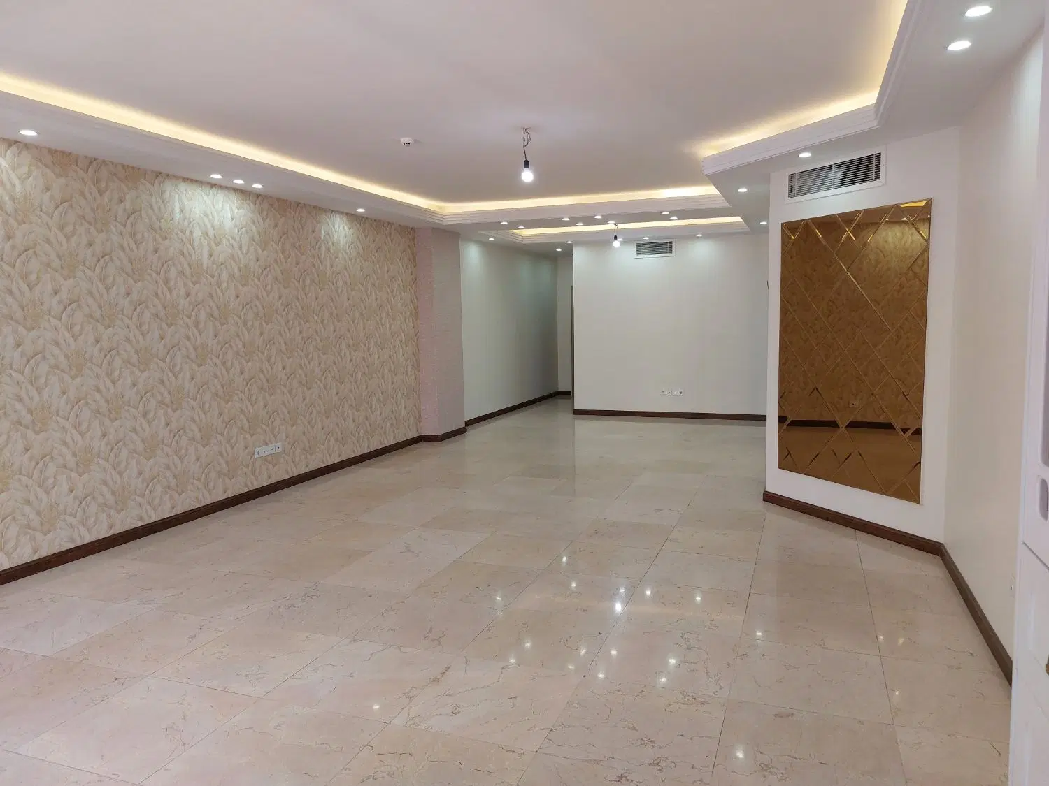 اپارتمان ۱۳۳ متری نوساز پاتریس