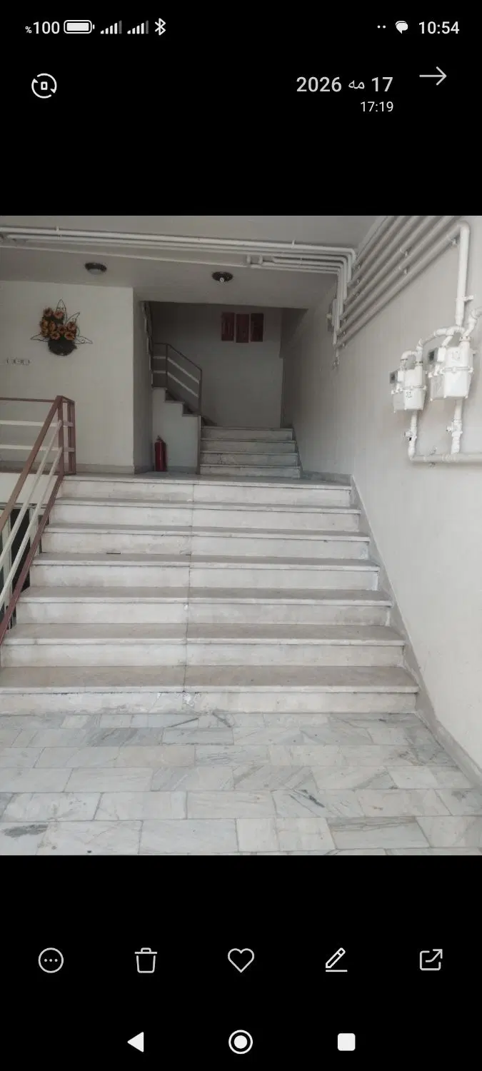 حافظ بر خیابان اصلی