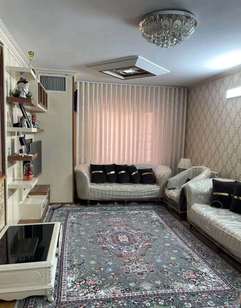 آپارتمان امام علی فاز یک دارای وام