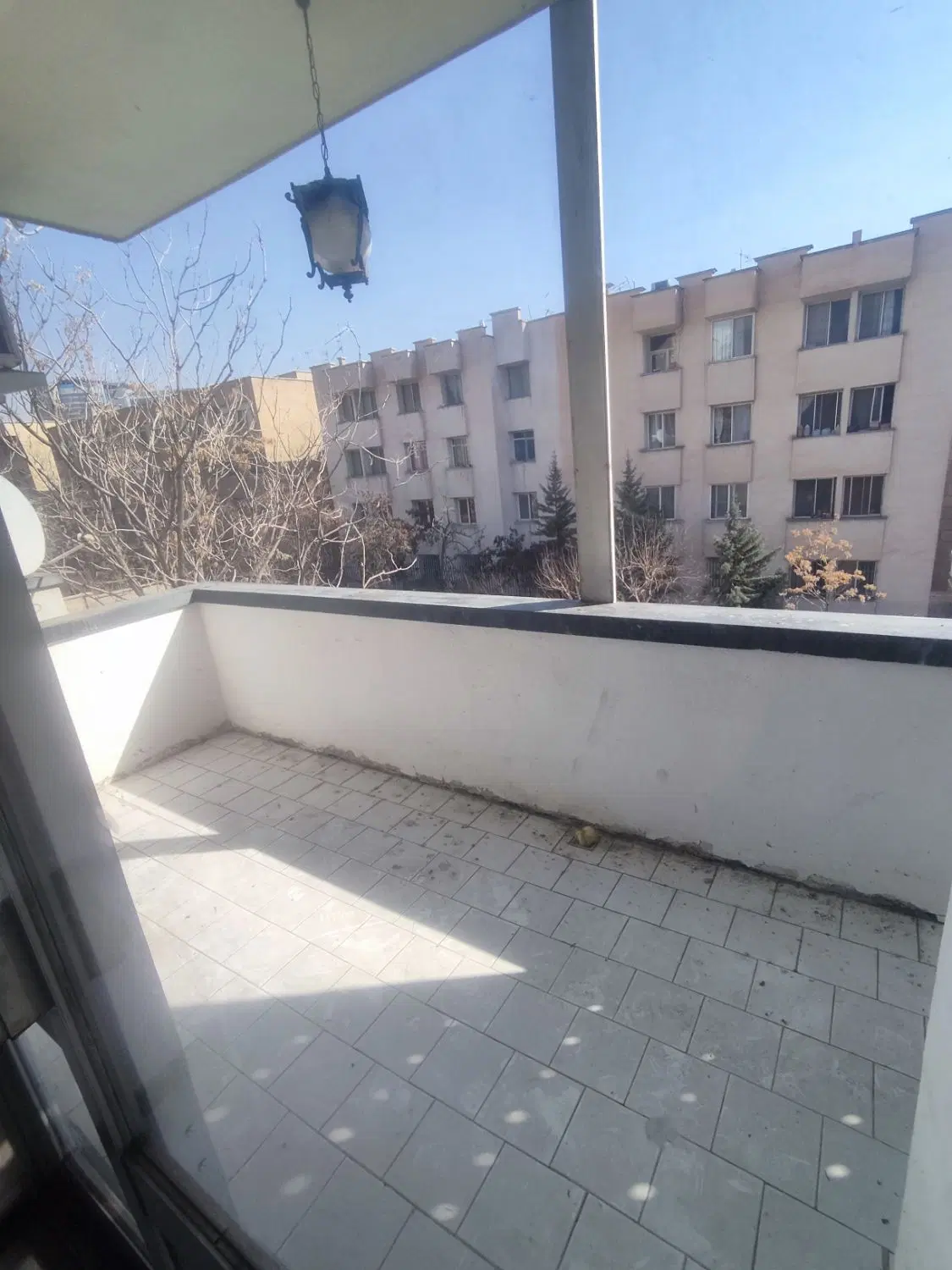 شهرک غرب ۱۵۰ متر ۳ خ ۸ واحدی
