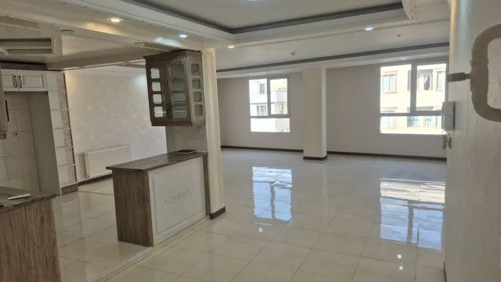 آپارتمان خوش نقشه فول امکانات