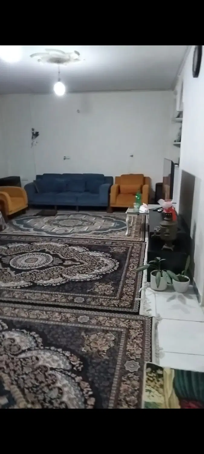 واحد ۹۰ متری گلستان یکم