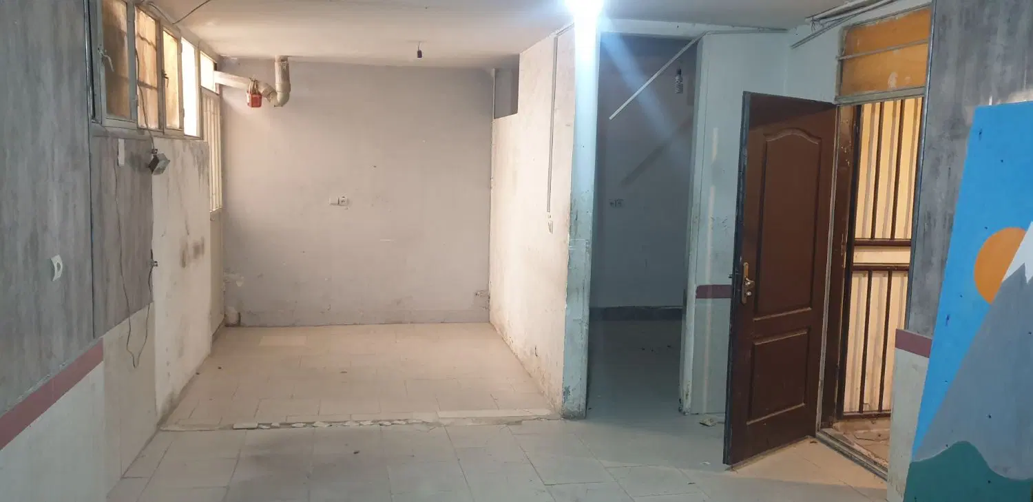 کارگاه انبار افسریه ۶۵ متر