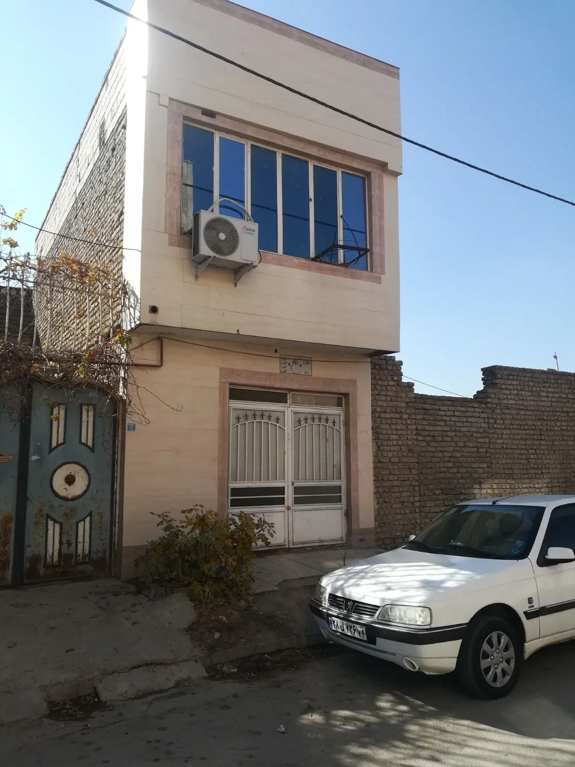خانه دربست میباشد حالت دوبلکس 50متر بالا 5پایین