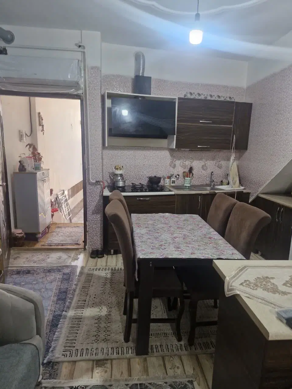 سوییت دو خوابه پارکینگ دار