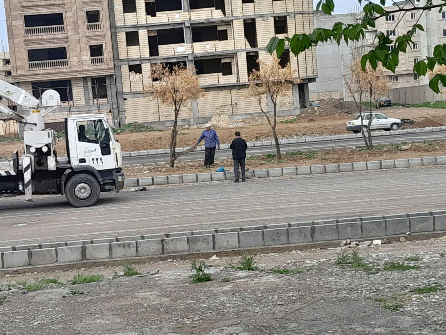 فروش دو دهنه تجاری در ابتدای خیابان حافظ