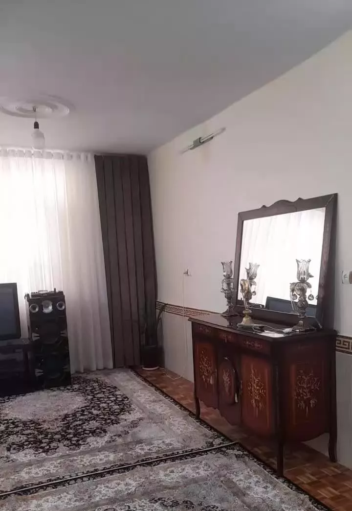 ویلایی تمیز دربست باسازی شد شمالی حیاط غرق نور