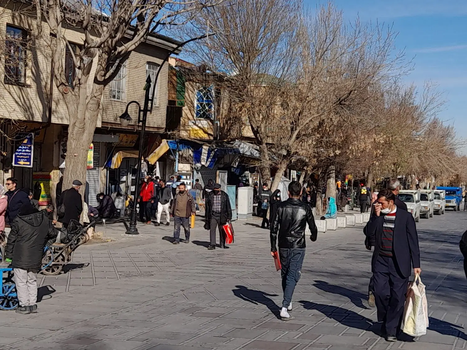 ۳۱ متر مغازه لب خیابان اکباتان