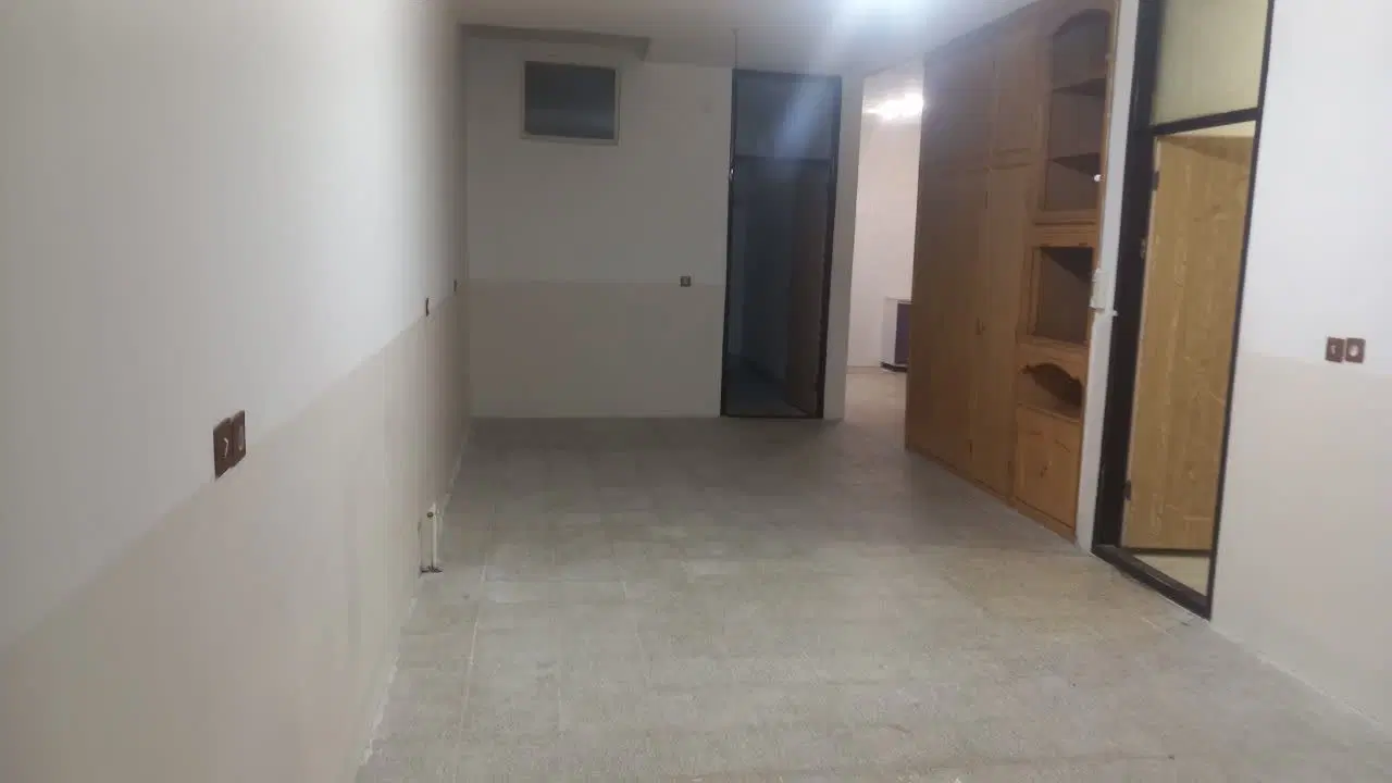 اجاره یک باب منزل مسکونی طبقه بالا