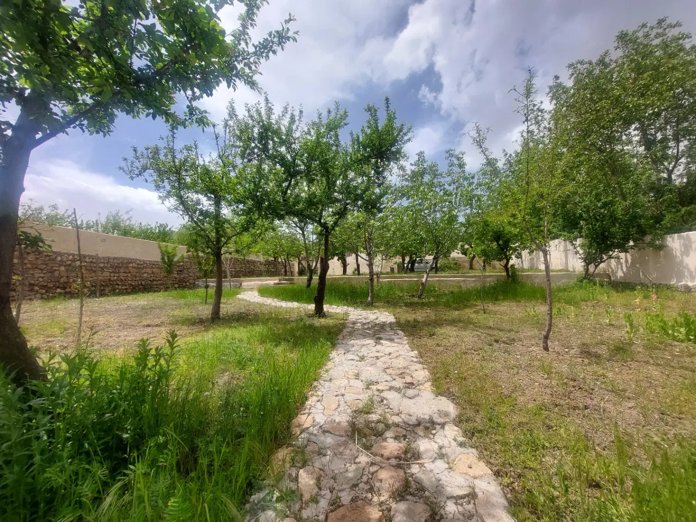 باغ ویلای ۱۰۰۰ متری (روستای گاو کشه)
