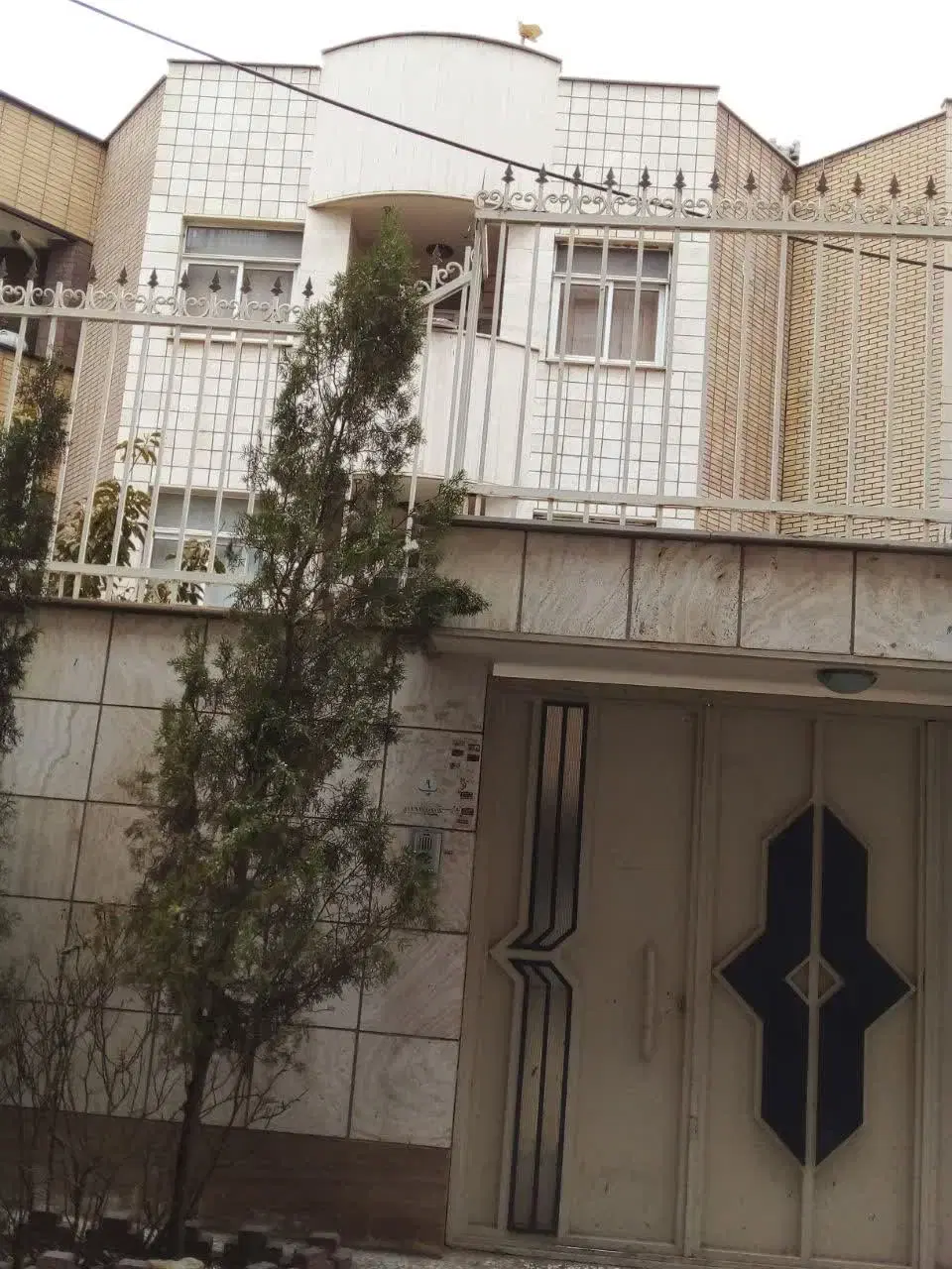 ویلایی ۳طبقه  پارکینگ انباری