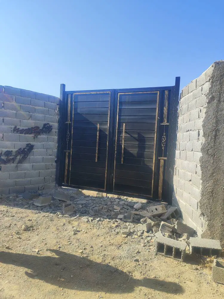 باغچه چهار دیواری