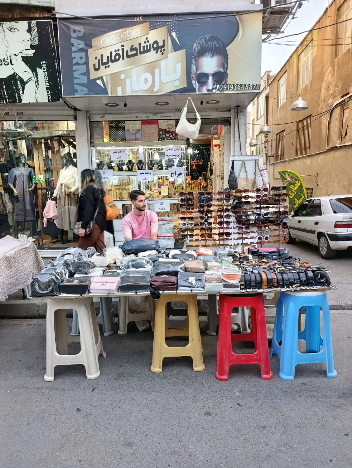 مغازه به متراژ 15مترمربع کولرگازی و نورپردازی