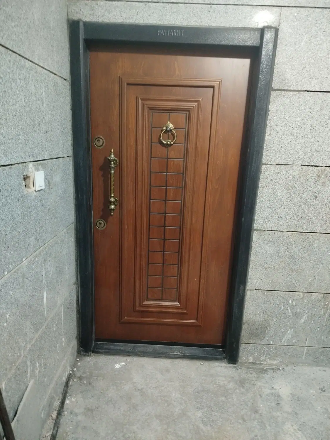 یک واحدآپارتمان ۸۰متری دوخوابه کوی زعفرانیه