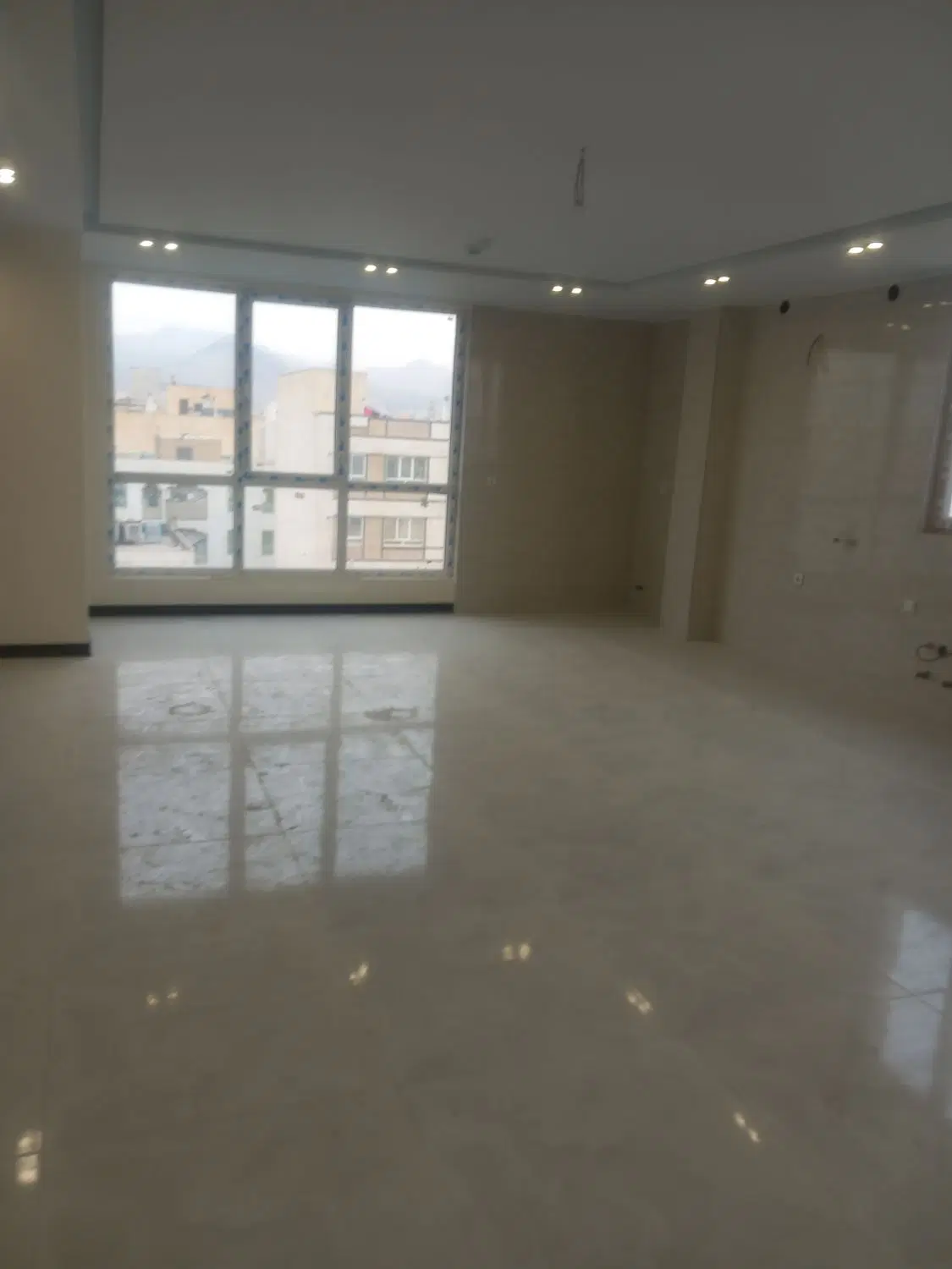 95متر پیش فروش اپارتمان اقاجانلو