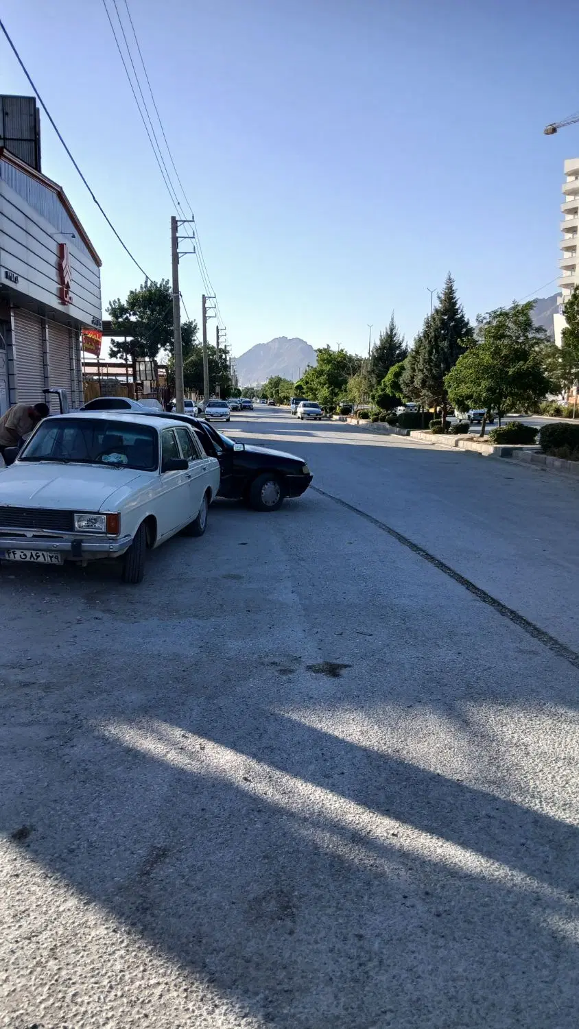زمین فروشی