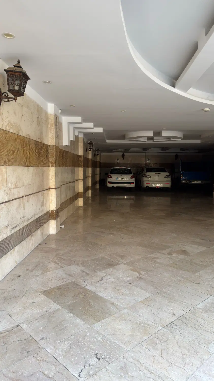 پارکینگ ماشین