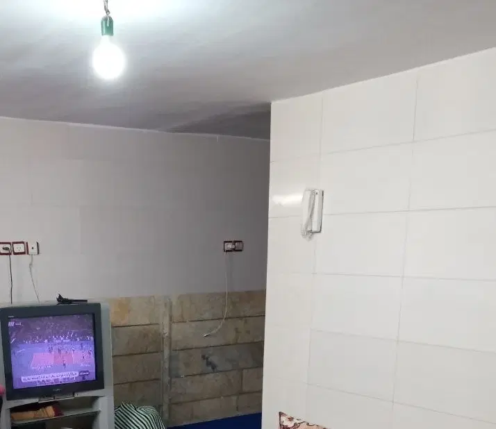 اجاره واحد ۴۰متری یک خوابه تمیز زیر همکف