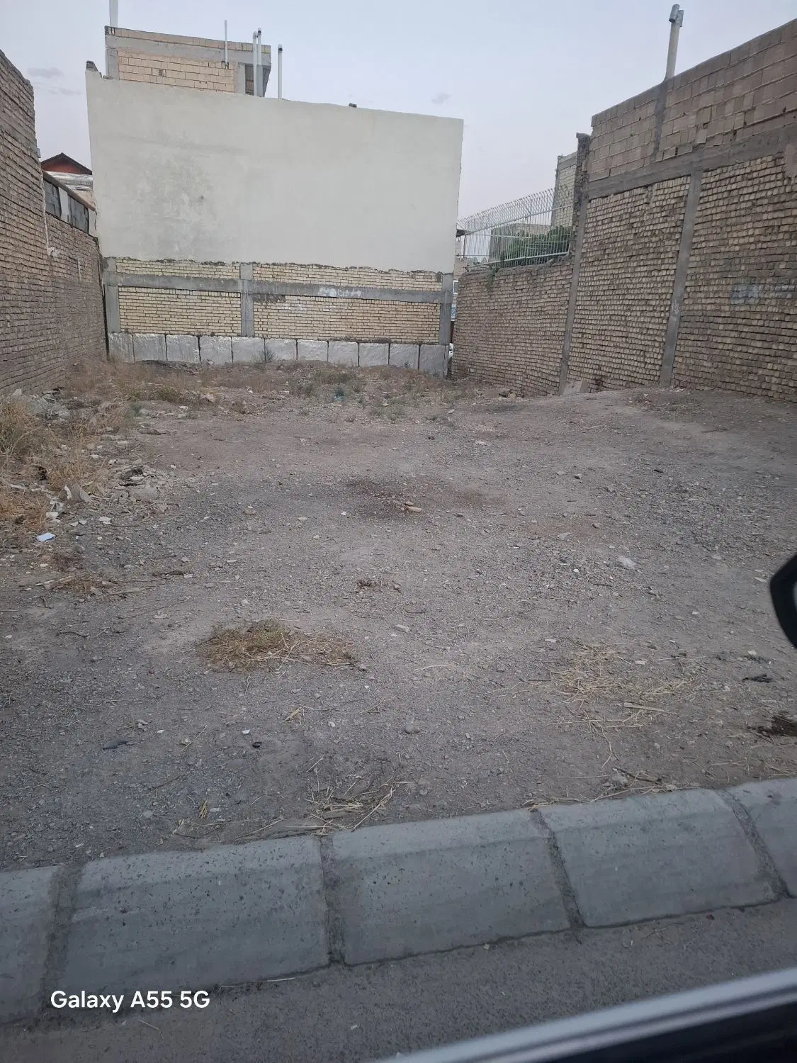 زمین جنوبی محل یک منظریه