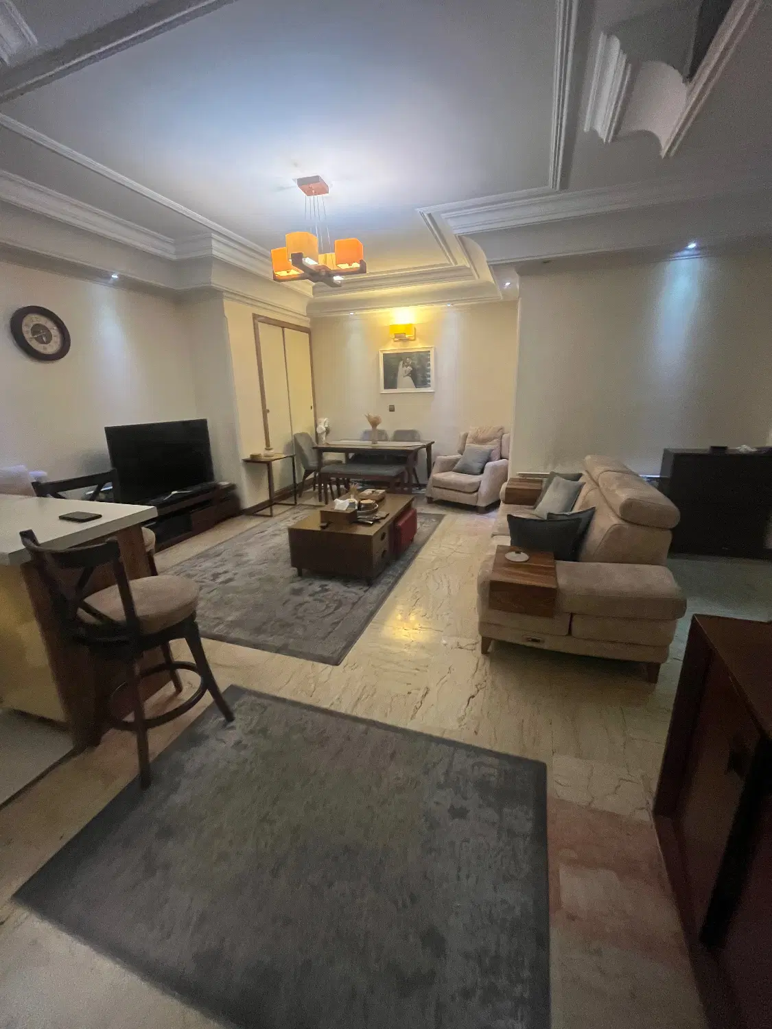 62متر_۲خ_با پارکینگ_چهارباغ شرقی