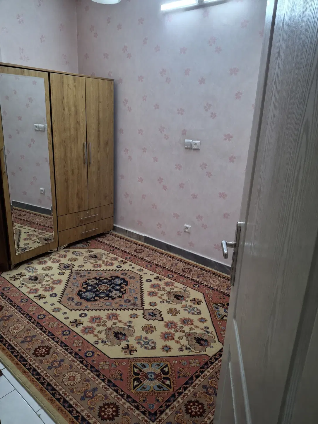 آپارتمام ۸۷ متری فلکه البرز