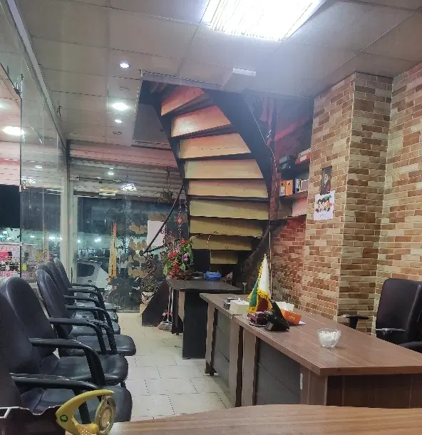 مغازه 60 متری ورودی مترو گلشهر