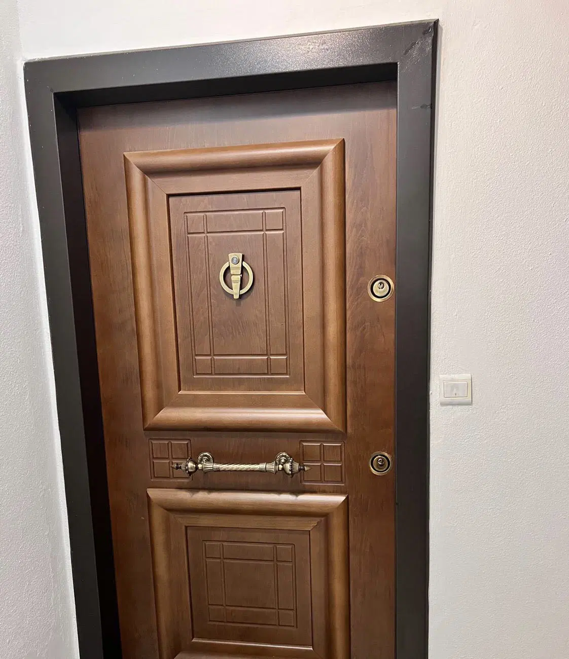 آپارتمان ۱۰۰متری فاز ۱معلم