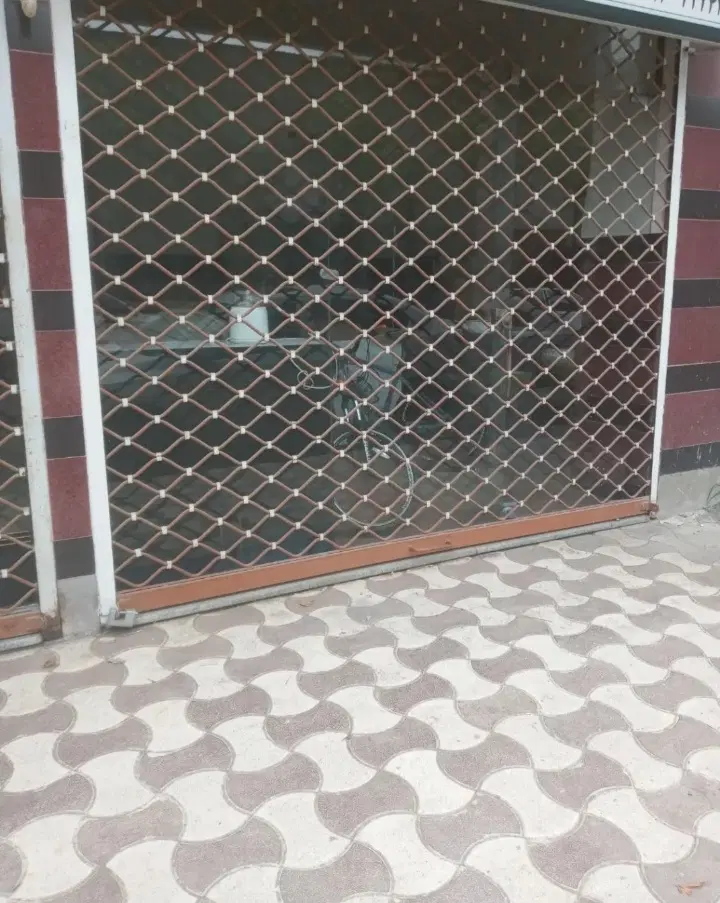 مغازه فروشی