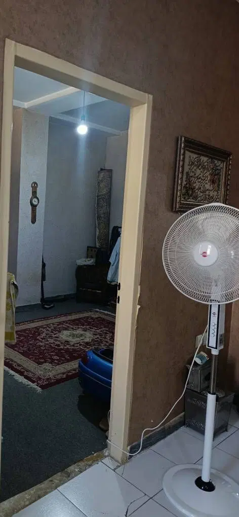 واحد ۶۸ متری   شاخه اصلی  قیمت مناسب