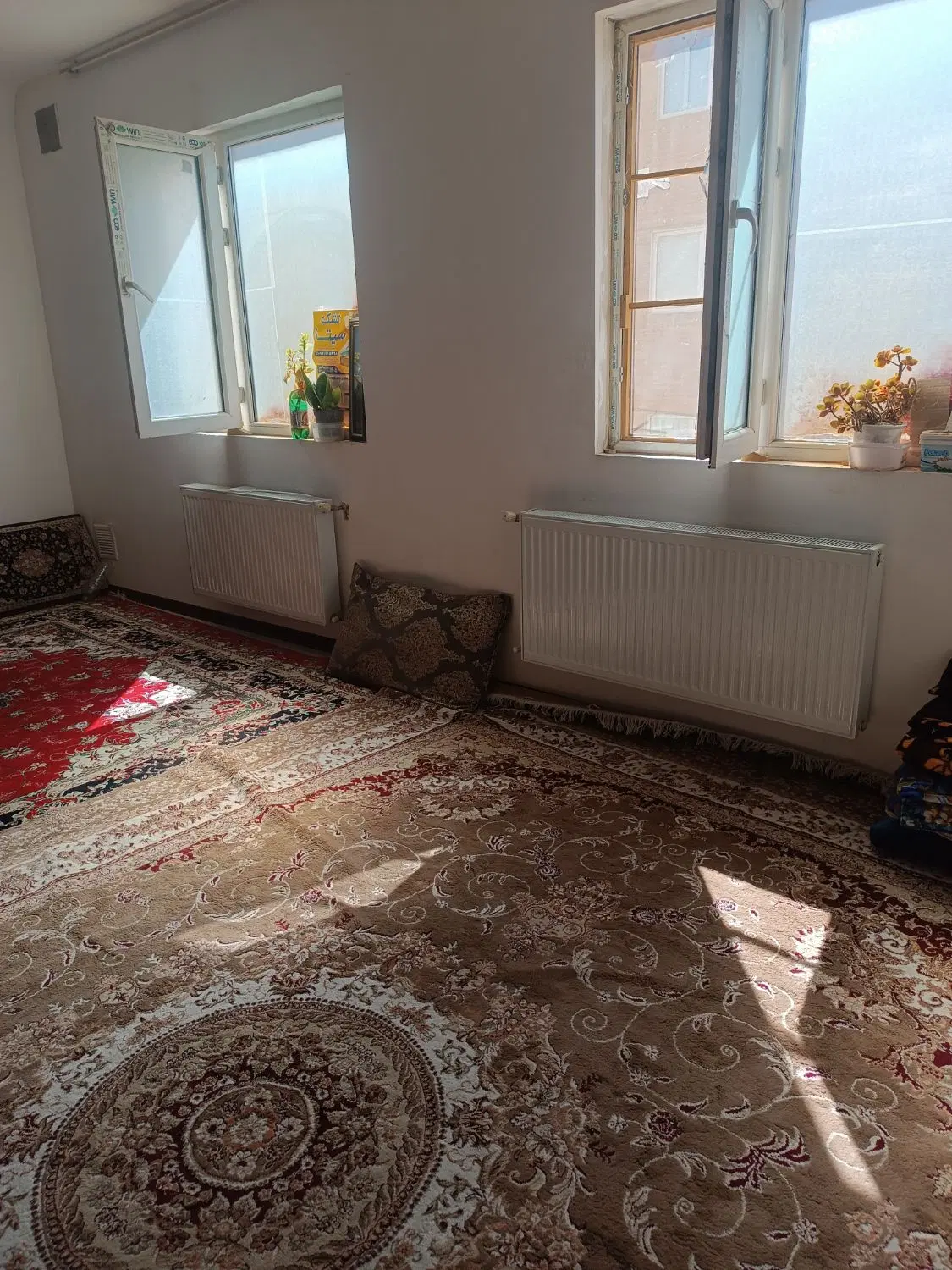 مسکن دژچنار۷۵متر طبقه دوم