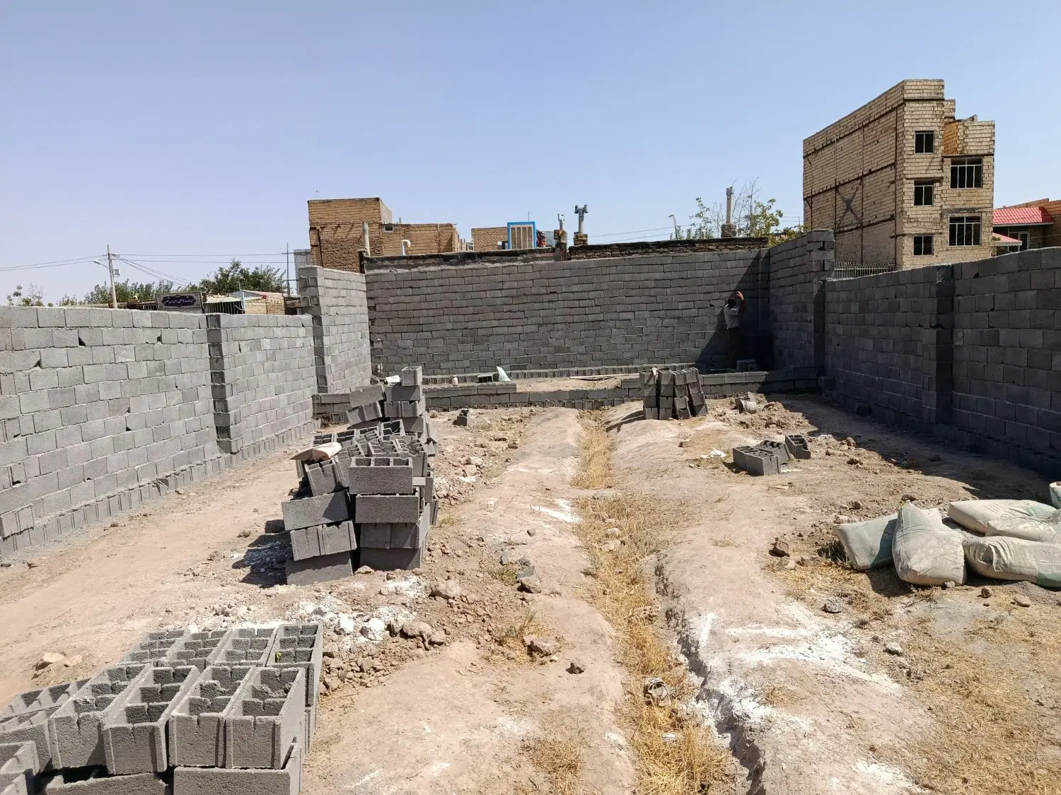 ۲۰۰ متر زمین یوسف زاده ۲۰