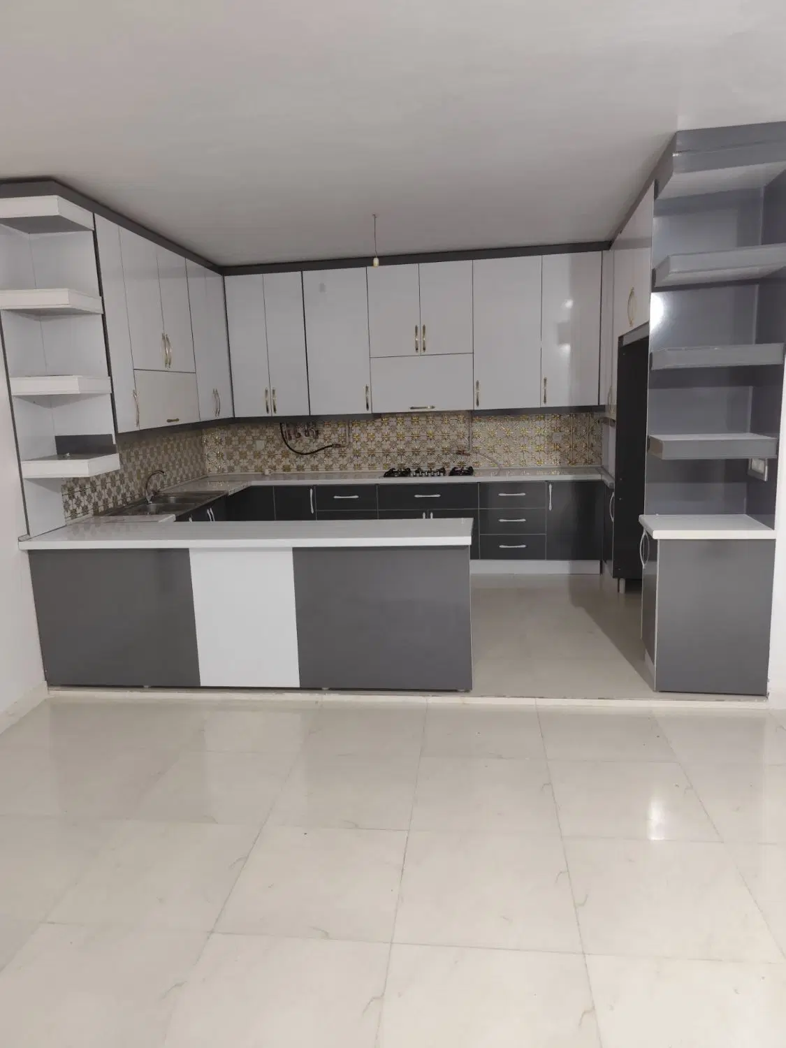 رهن واجاره یک طبقه ساختمان ۱۲۰متردربست