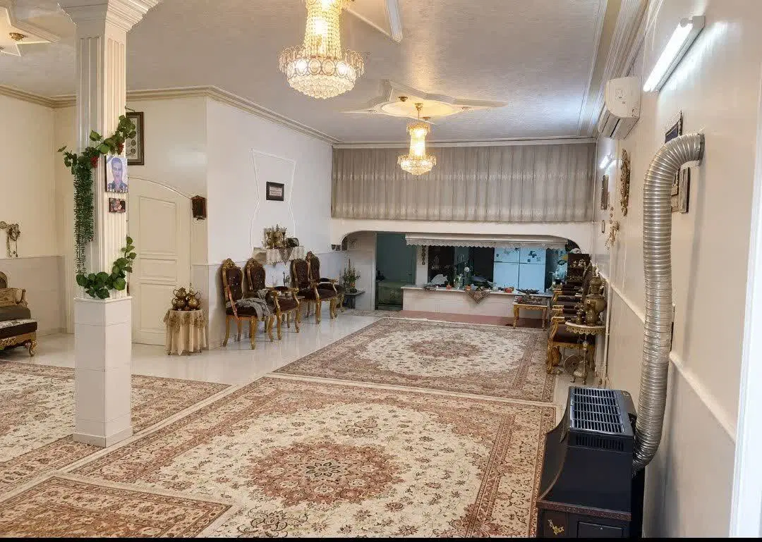 منزل اجاره ای ۱۷۵ متری زیر همکف با حیاط اختصاصی